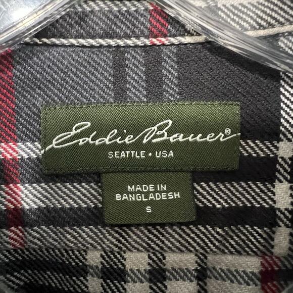 Eddie Bauer Long Sleeve Button Shirt Men's Small Black Red Plaid Flannel Outdoor - Picture 5 of 9